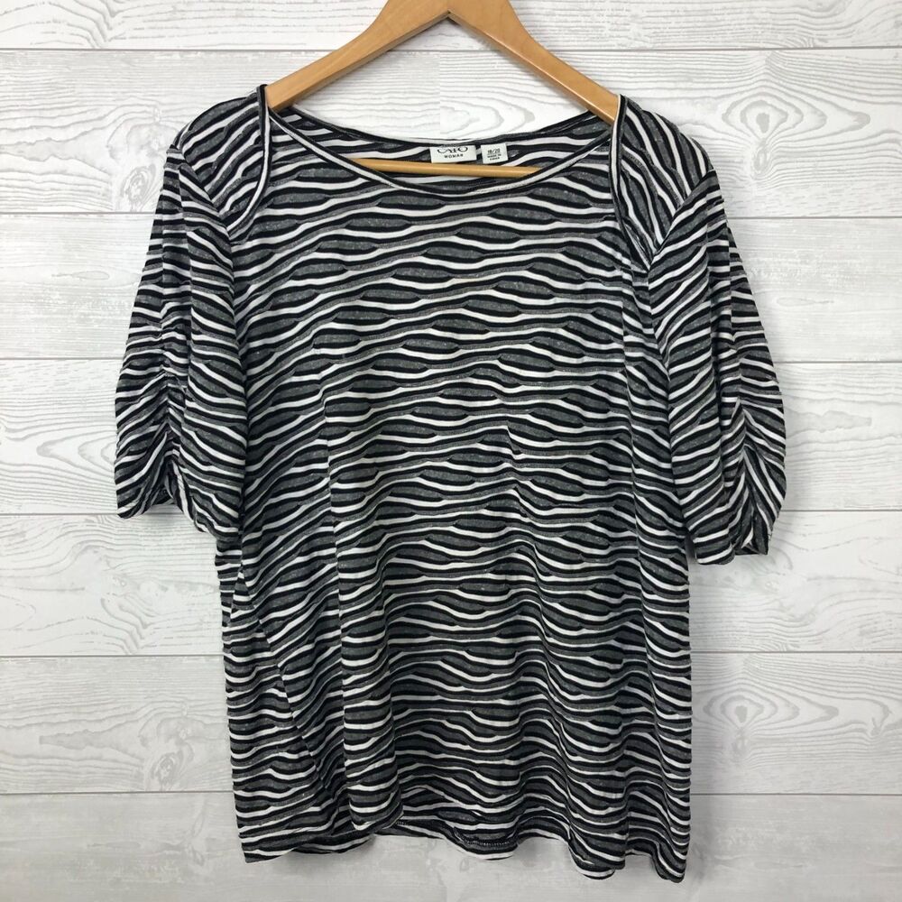 Cato Women's Size 18/20 Striped Textured Top Ruched Sleeves Black White Gray